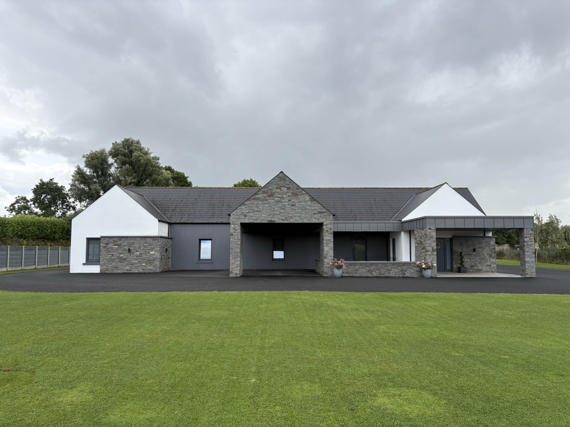 Carlanstown House, a courtyard home with vernacular language and a contemporary twist